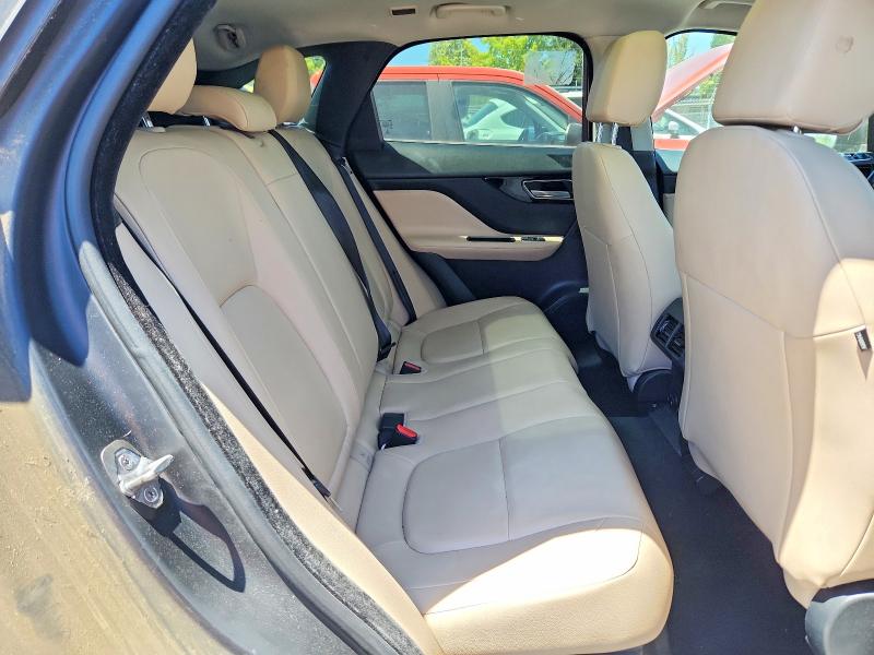 2018 Jaguar F-pace მანქანა იყიდება აუქციონზე, vin: SADCJ2FN7JA279018, აუქციონის ნომერი: 60685506