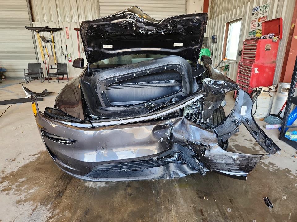 Продажа на аукционе авто 2026 Tesla Model Y, vin: 7SAYGDEDXTA470429, номер лота: 63172446