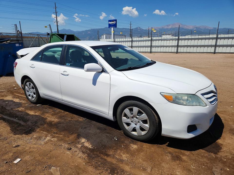60884206 :رقم المزاد ، 4T1BF3EK7AU570084 vin ، 2010 Toyota Camry مزاد بيع