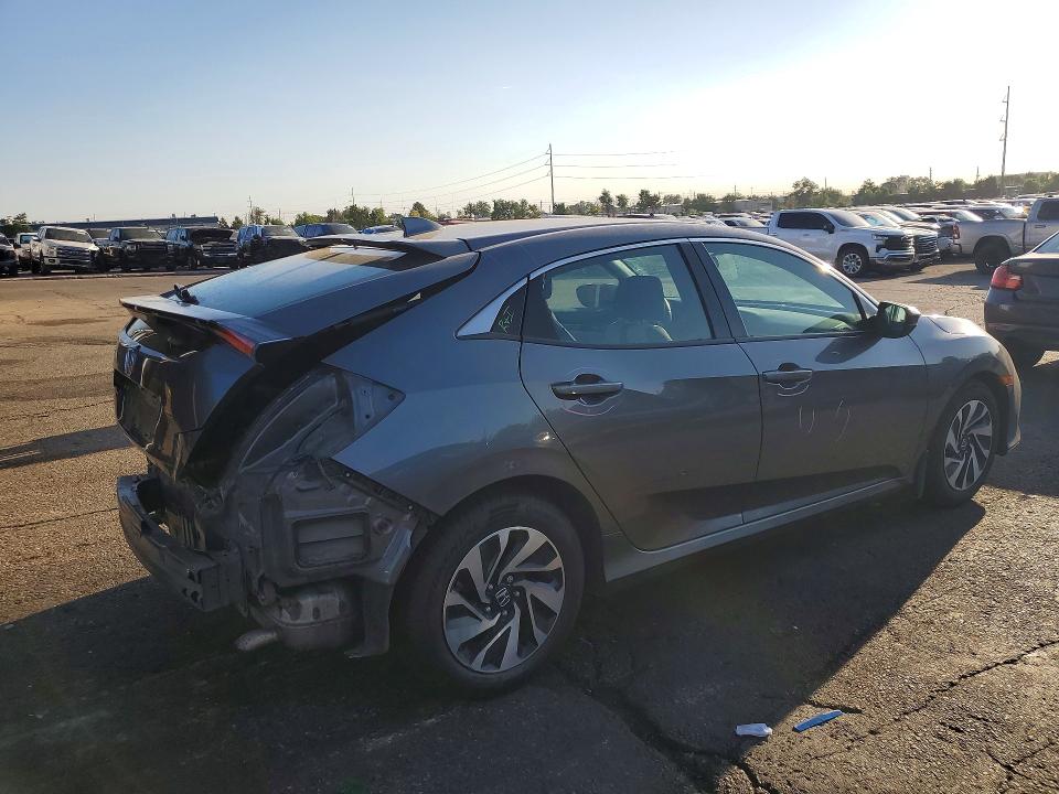 2018 Honda Civic მანქანა იყიდება აუქციონზე, vin: SHHFK7H28JU235167, აუქციონის ნომერი: 61954466