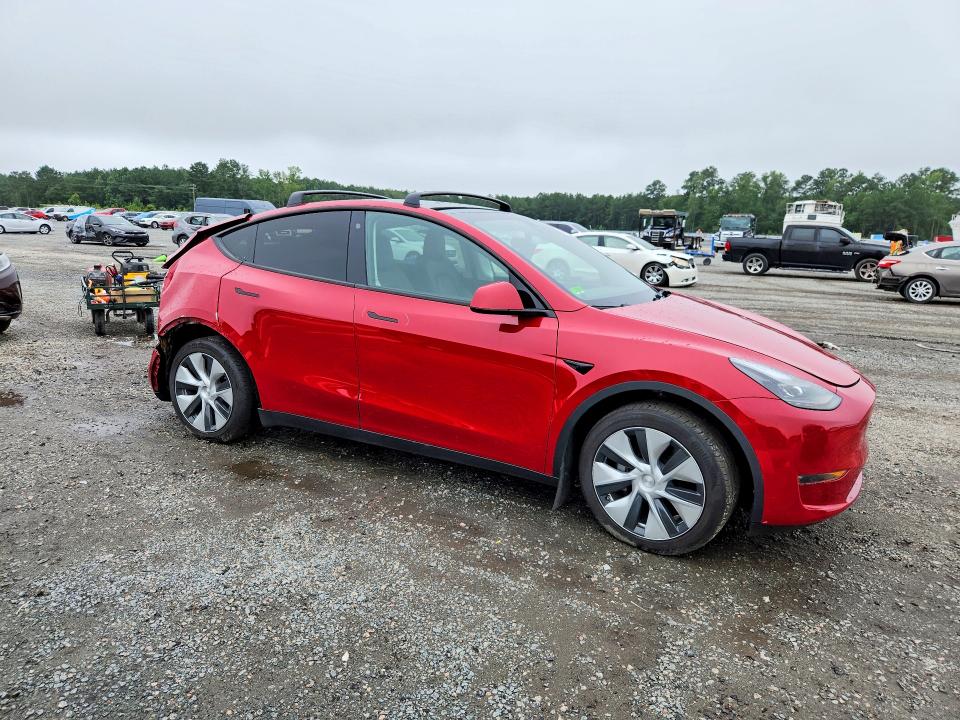 Auction sale of the 2023 Tesla Model Y, vin: 7SAYGDEE5PF596893, lot number: 61704696
