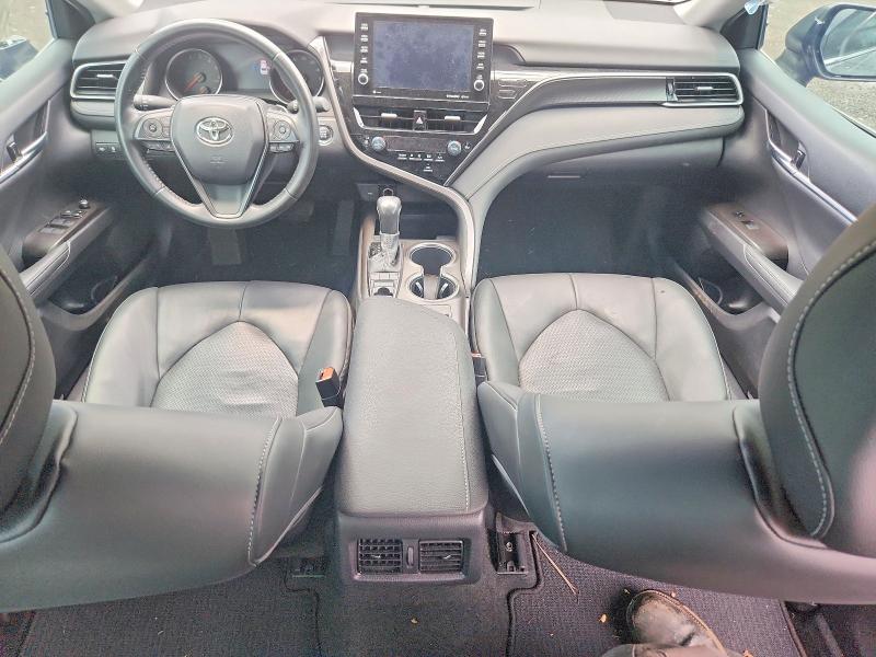 2022 Toyota Camry მანქანა იყიდება აუქციონზე, vin: 4T1K61AK5NU051826, აუქციონის ნომერი: 61049676