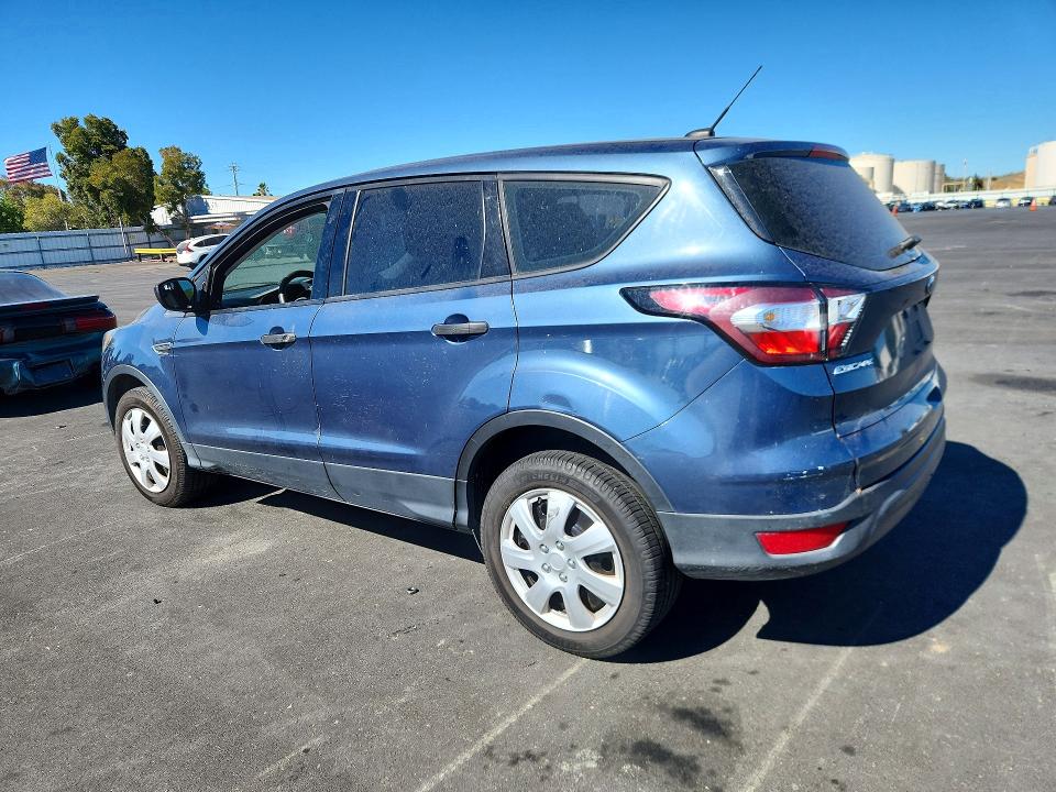 2018 Ford Escape მანქანა იყიდება აუქციონზე, vin: 1FMCU0F73JUB14523, აუქციონის ნომერი: 62645976