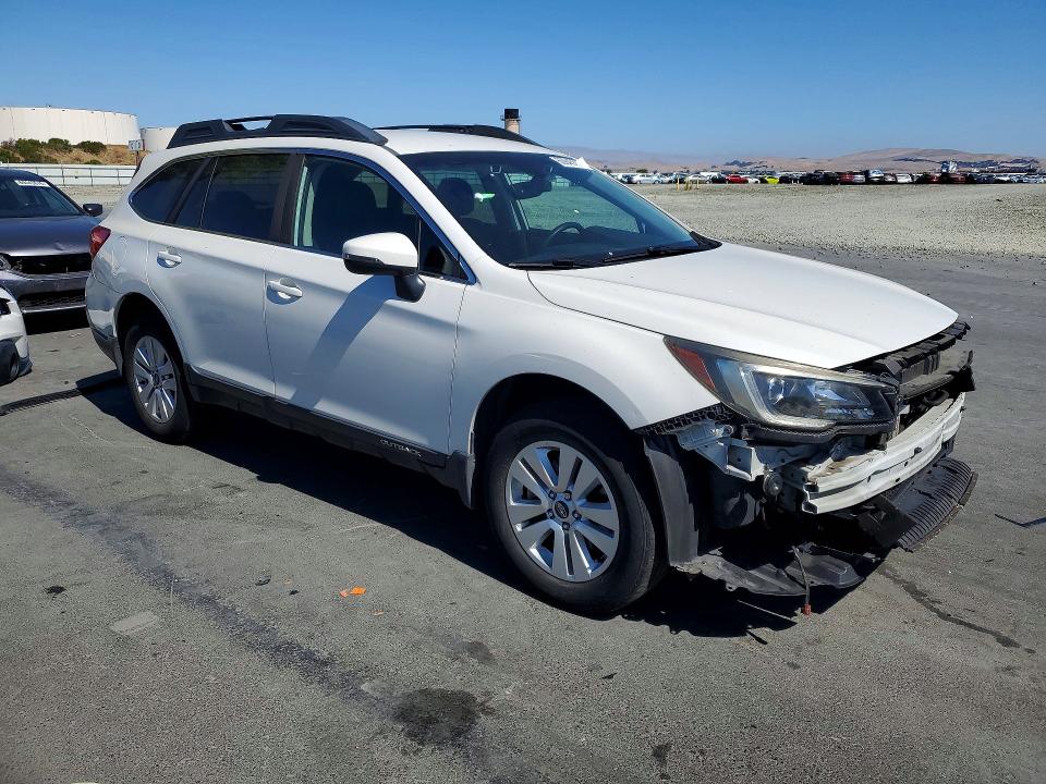60643586 :رقم المزاد ، 4S4BSAFC6J3219986 vin ، 2018 Subaru Outback مزاد بيع