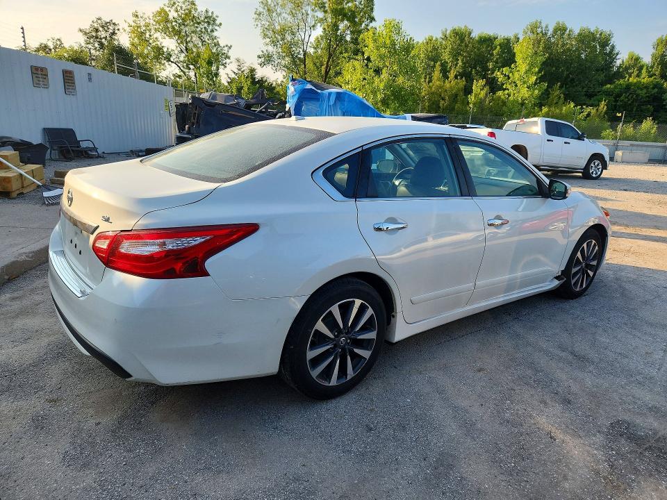 58459276 :رقم المزاد ، 1N4AL3AP2HC276012 vin ، 2017 Nissan Altima مزاد بيع