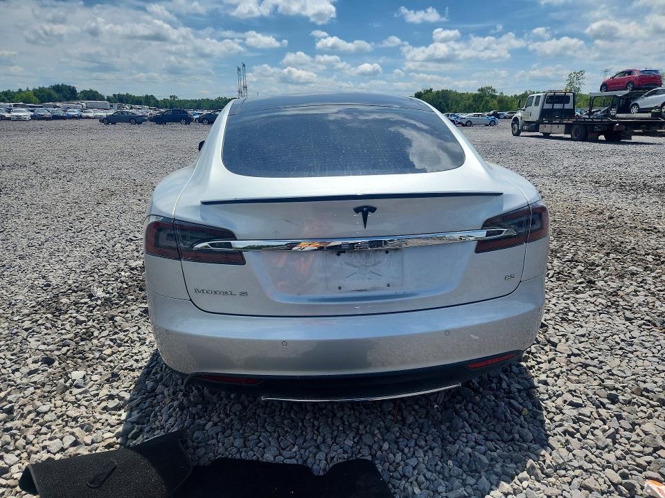 2014 Tesla Model S მანქანა იყიდება აუქციონზე, vin: 5YJSA1H17EFP49928, აუქციონის ნომერი: 63347316