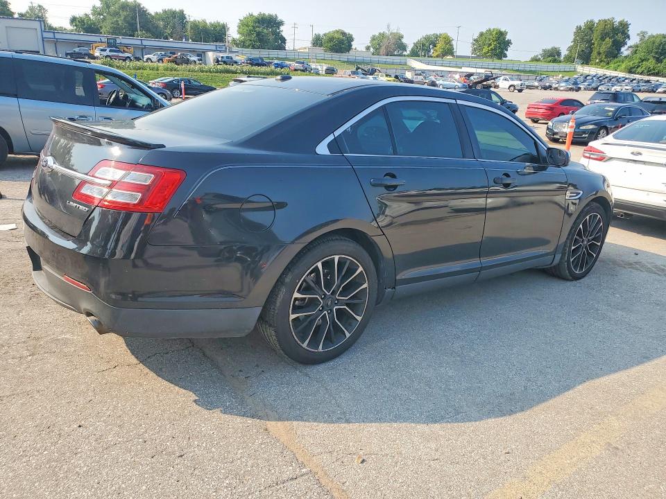 2013 Ford Taurus მანქანა იყიდება აუქციონზე, vin: 1FAHP2F89DG201440, აუქციონის ნომერი: 62887626