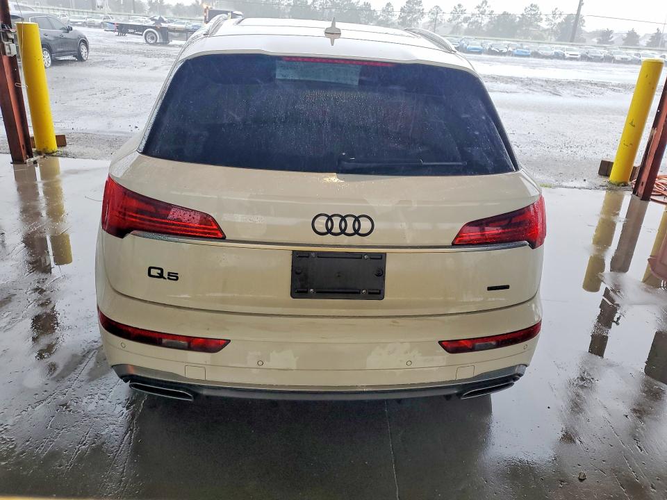 63215846 :رقم المزاد ، WA1GAAFY8N2098814 vin ، 2022 Audi Q5 مزاد بيع