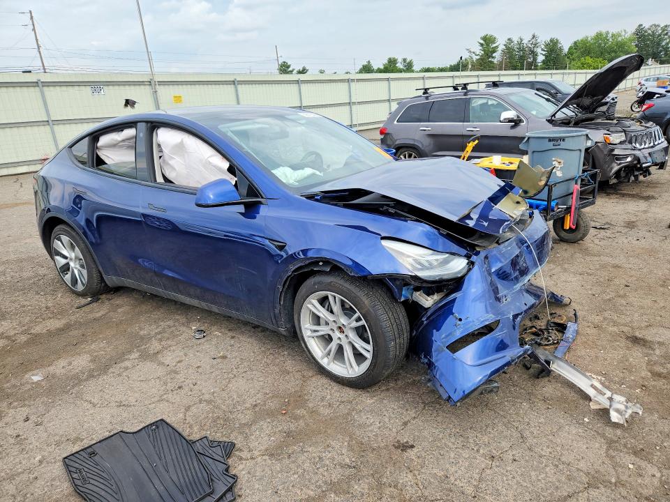 Продажа на аукционе авто 2022 Tesla Model Y, vin: 7SAYGDEEXNF430074, номер лота: 60816506