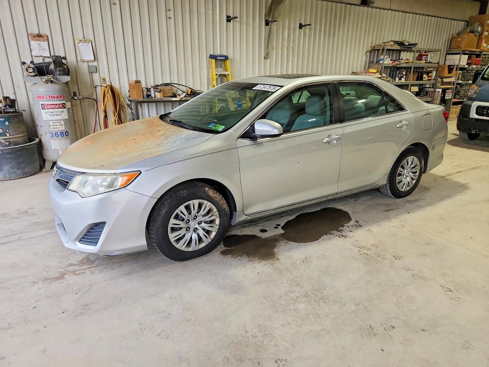 2012 Toyota Camry მანქანა იყიდება აუქციონზე, vin: 4T1BF1FK8CU026327, აუქციონის ნომერი: 57347676