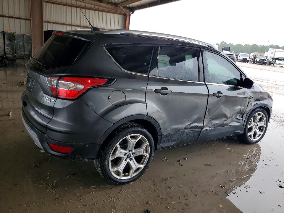 2017 Ford Escape მანქანა იყიდება აუქციონზე, vin: 1FMCU0J99HUB42703, აუქციონის ნომერი: 61245856