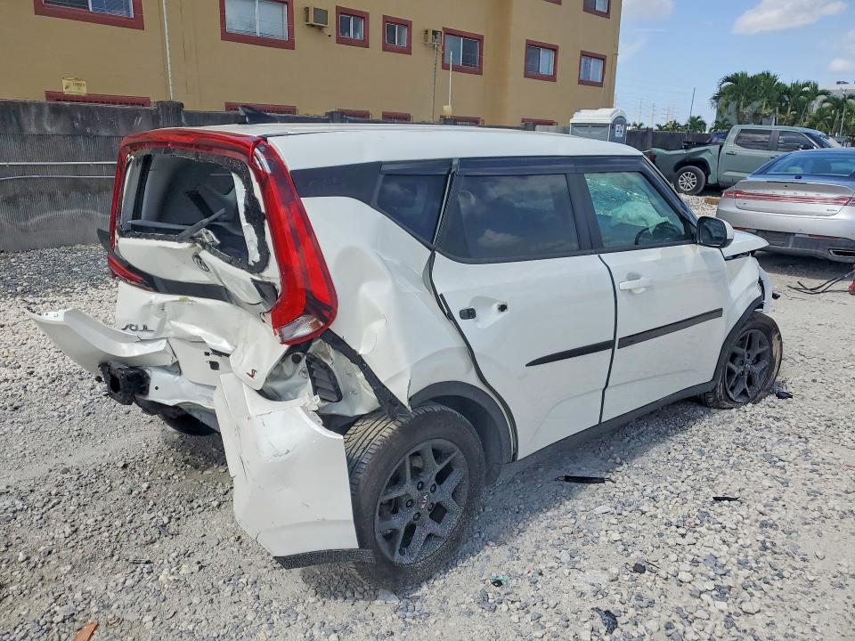 60770536 :رقم المزاد ، KNDJ23AU2M7124950 vin ، 2021 Kia Soul مزاد بيع