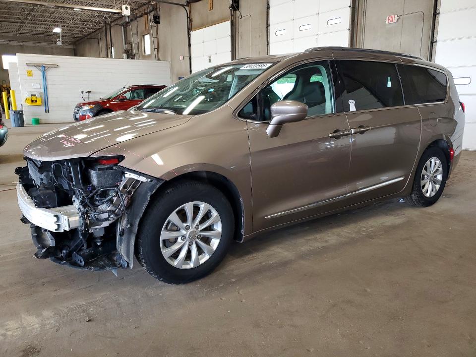 Продажа на аукционе авто 2018 Chrysler Pacifica, vin: 2C4RC1BG7JR257517, номер лота: 58439586