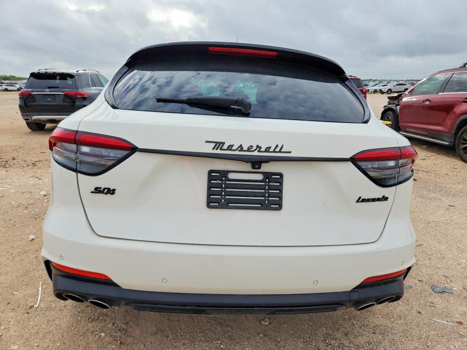 Auction sale of the 2021 Maserati Levante, vin: ZN661YUAXMX359666, lot number: 60955656