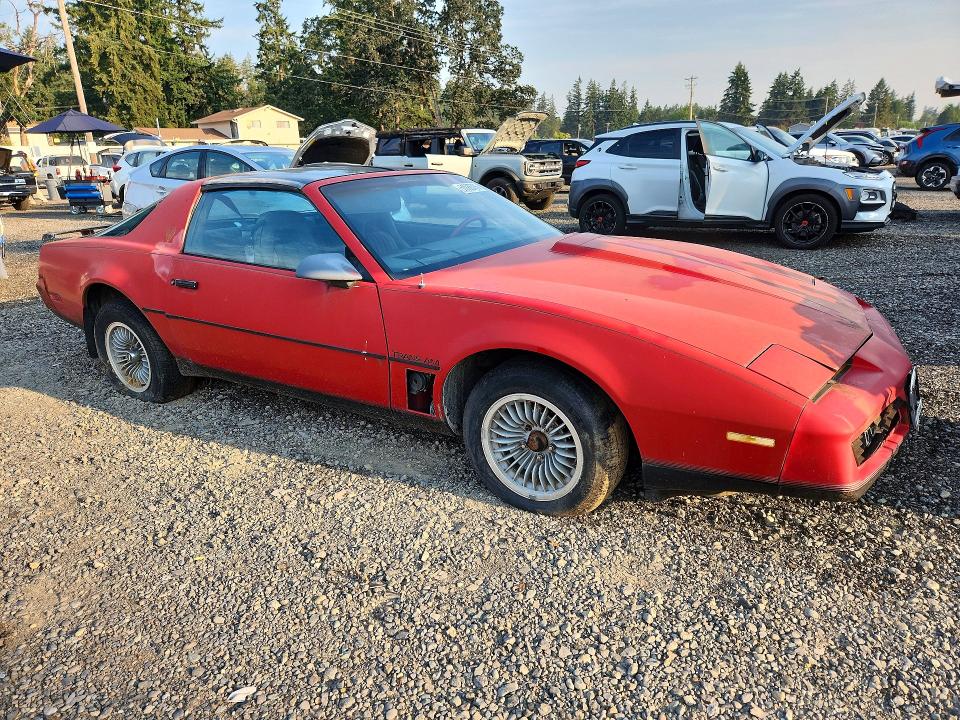 61086786 :رقم المزاد ، 1G2AW8779CL558084 vin ، 1982 Pontiac Firebird مزاد بيع