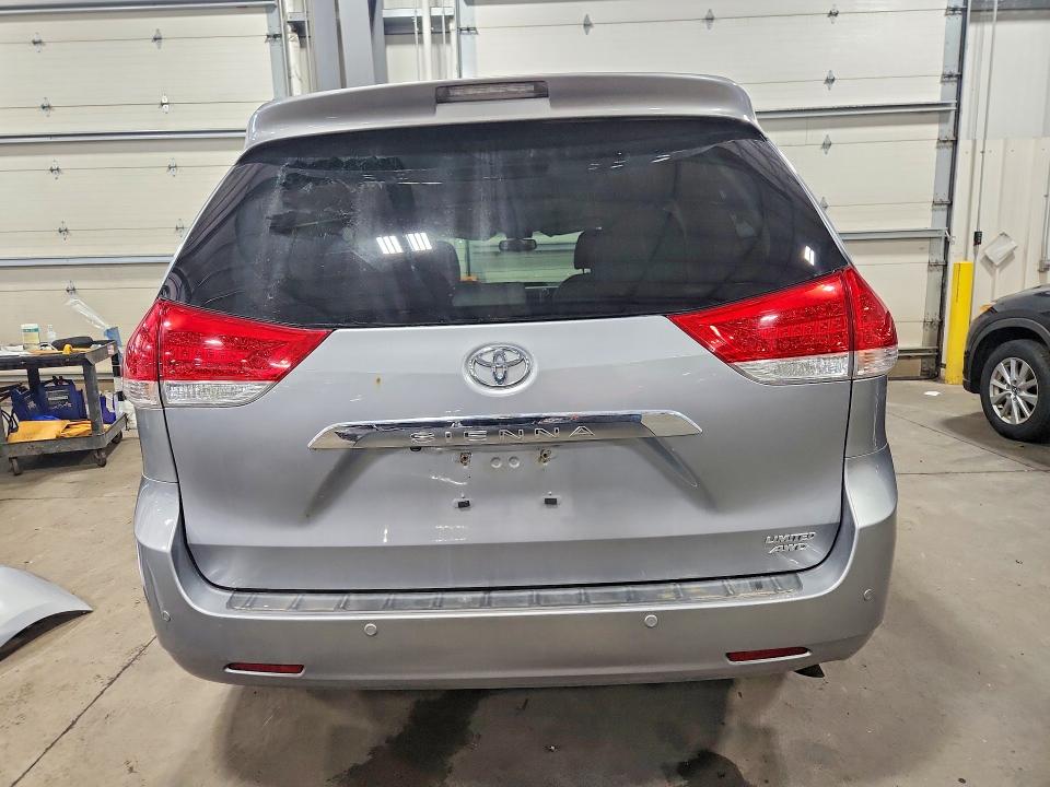 2013 Toyota Sienna მანქანა იყიდება აუქციონზე, vin: 5TDDK3DC0DS055486, აუქციონის ნომერი: 55948636