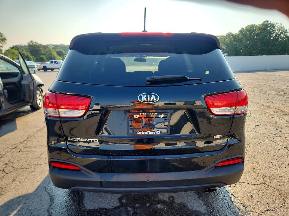 62116456 :رقم المزاد ، 5XYPG4A30JG366689 vin ، 2018 Kia Sorento مزاد بيع