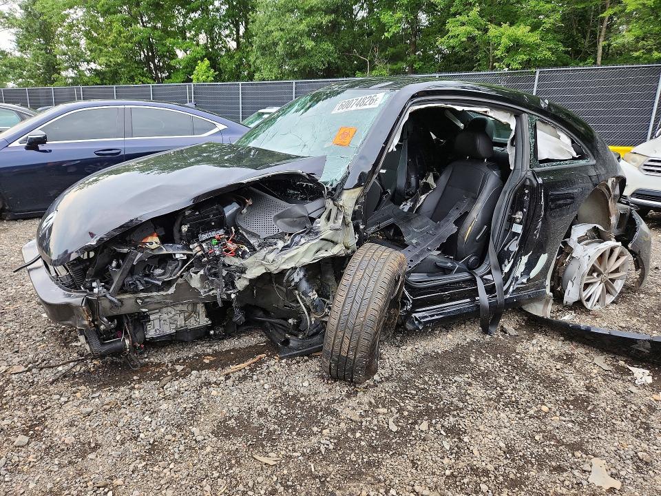 60074826 :رقم المزاد ، 3VWFD7ATXJM714147 vin ، 2018 Volkswagen Beetle مزاد بيع