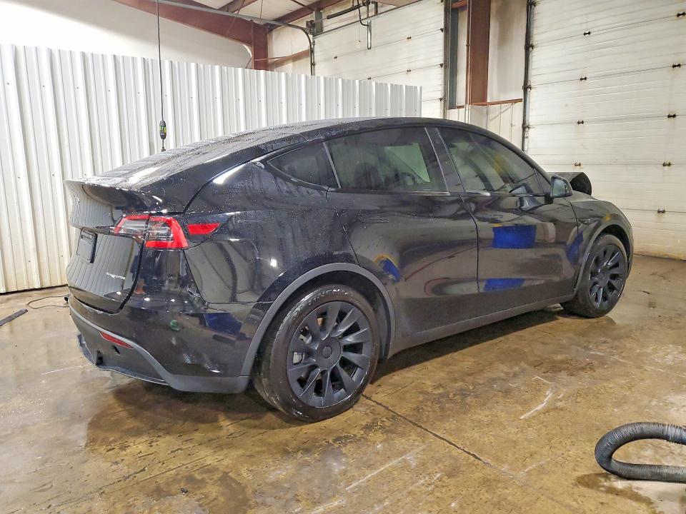 Продажа на аукционе авто 2021 Tesla Model Y, vin: 5YJYGDEE6MF080101, номер лота: 61850346