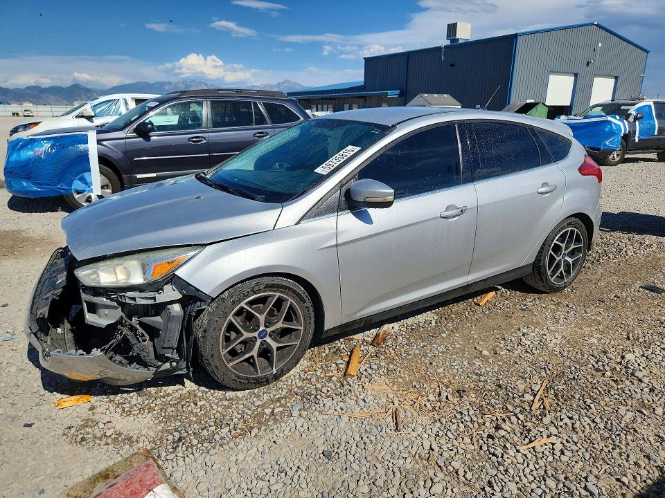 59735816 :رقم المزاد ، 1FADP3N21FL300068 vin ، 2015 Ford Focus مزاد بيع