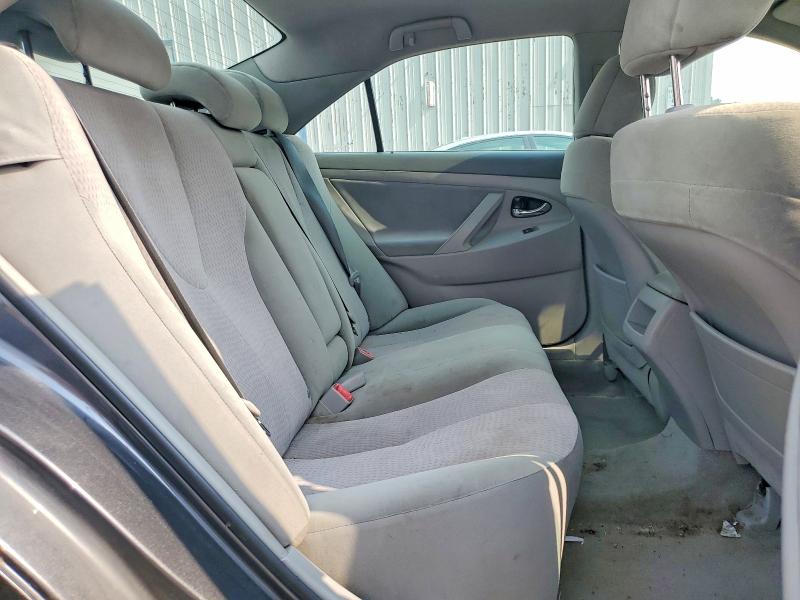 60506276 :رقم المزاد ، 4T4BF3EK2AR043611 vin ، 2010 Toyota Camry مزاد بيع