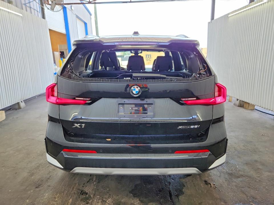 60828736 :رقم المزاد ، WBX73EF06T5602793 vin ، 2026 Bmw X1 مزاد بيع