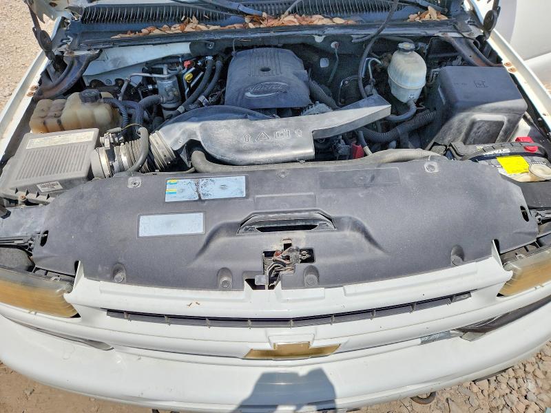 63351526 :رقم المزاد ، 3GNFK16Z85G210680 vin ، 2005 Chevrolet Suburban مزاد بيع