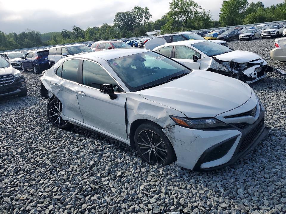 Продаж на аукціоні авто 2022 Toyota Camry, vin: 4T1G11AK2NU024782, номер лоту: 59319686