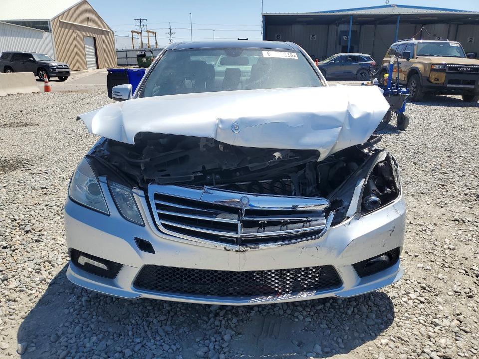 61385836 :رقم المزاد ، WDDHF8HB1BA392026 vin ، 2011 Mercedes-benz E مزاد بيع