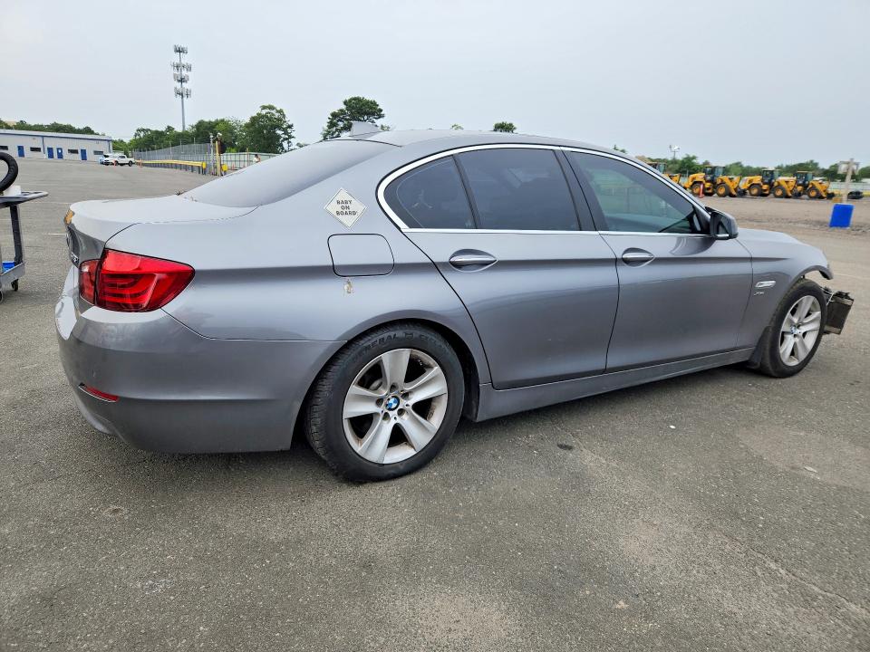 61222126 :رقم المزاد ، WBAXH5C52CDW09340 vin ، 2012 Bmw 528 مزاد بيع