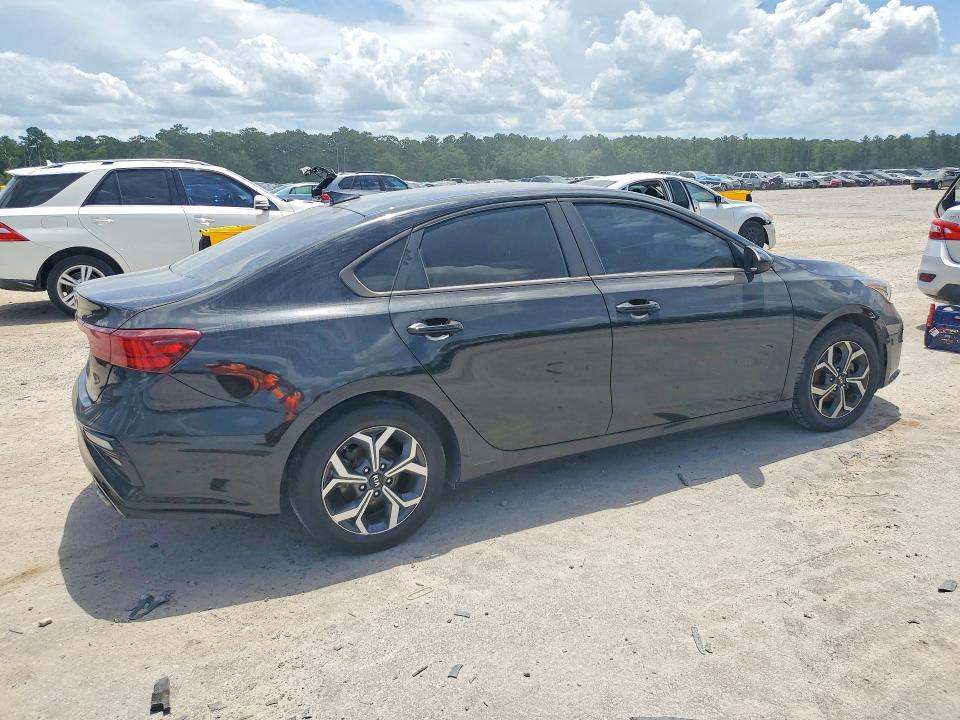 Продажа на аукционе авто 2021 Kia Forte, vin: 3KPF24AD5ME339329, номер лота: 61569666