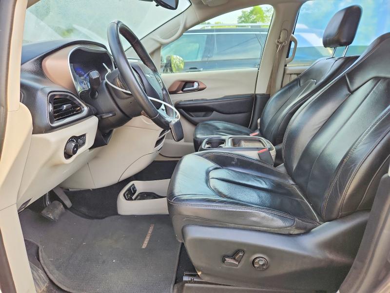 58603206 :رقم المزاد ، 2C4RC1BG4HR821196 vin ، 2017 Chrysler Pacifica مزاد بيع
