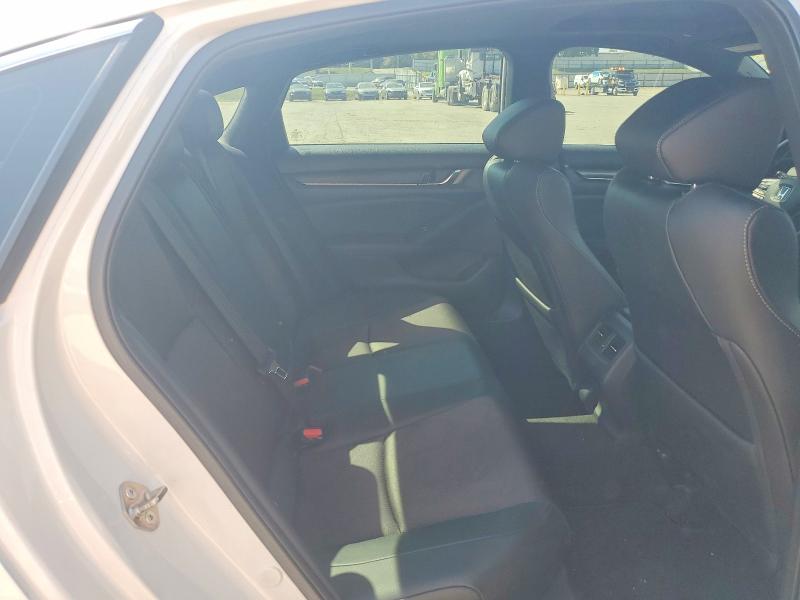61606836 :رقم المزاد ، 1HGCV2F30KA008397 vin ، 2019 Honda Accord مزاد بيع