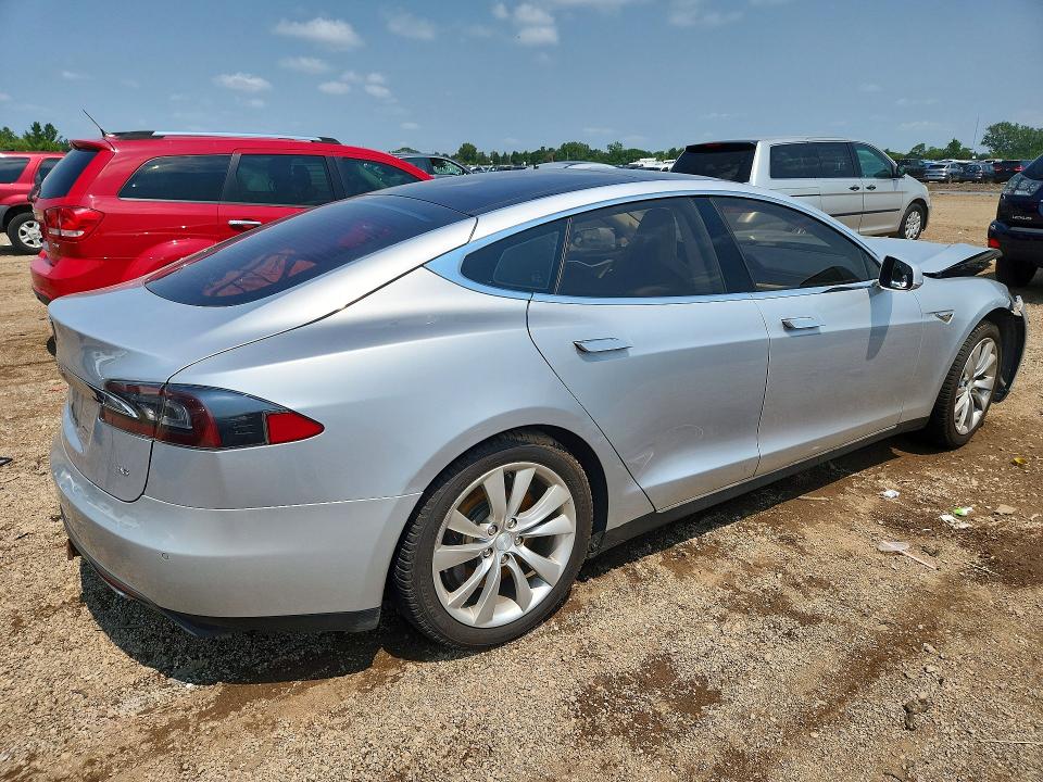 62989346 :رقم المزاد ، 5YJSA1CN6DFP22471 vin ، 2013 Tesla Model S مزاد بيع
