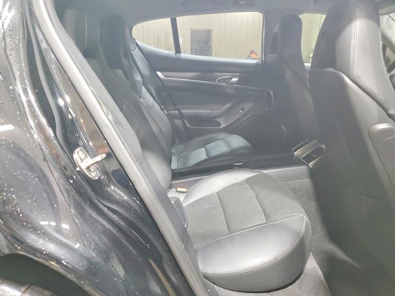 60274086 :رقم المزاد ، WP0AA2A77CL071949 vin ، 2012 Porsche Panamera مزاد بيع