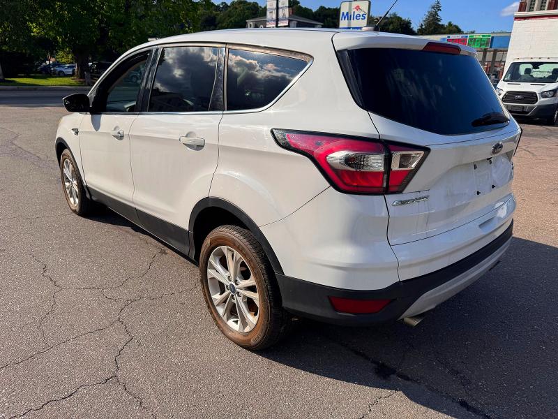 2017 Ford Escape მანქანა იყიდება აუქციონზე, vin: 1FMCU9GD8HUC04625, აუქციონის ნომერი: 62748836