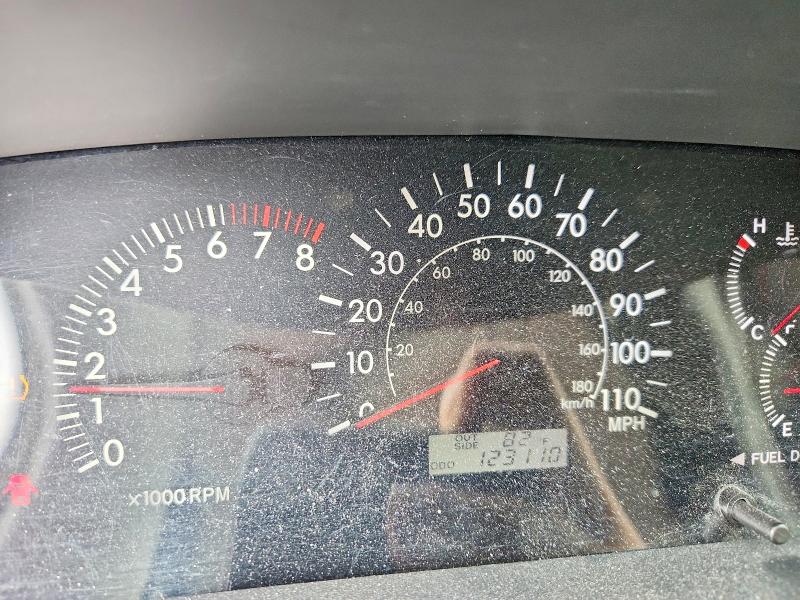 61051286 :رقم المزاد ، 1NXBR30E68Z940637 vin ، 2008 Toyota Corolla مزاد بيع