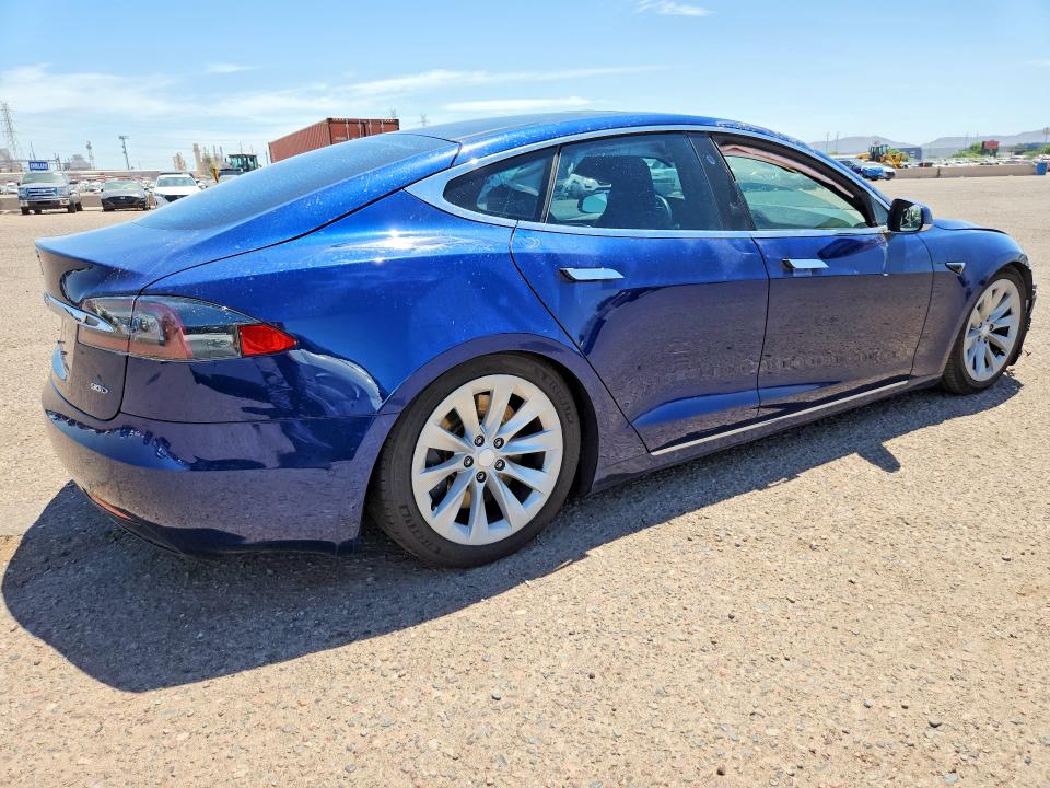 61987276 :رقم المزاد ، 5YJSA1E22HF192234 vin ، 2017 Tesla Model S مزاد بيع