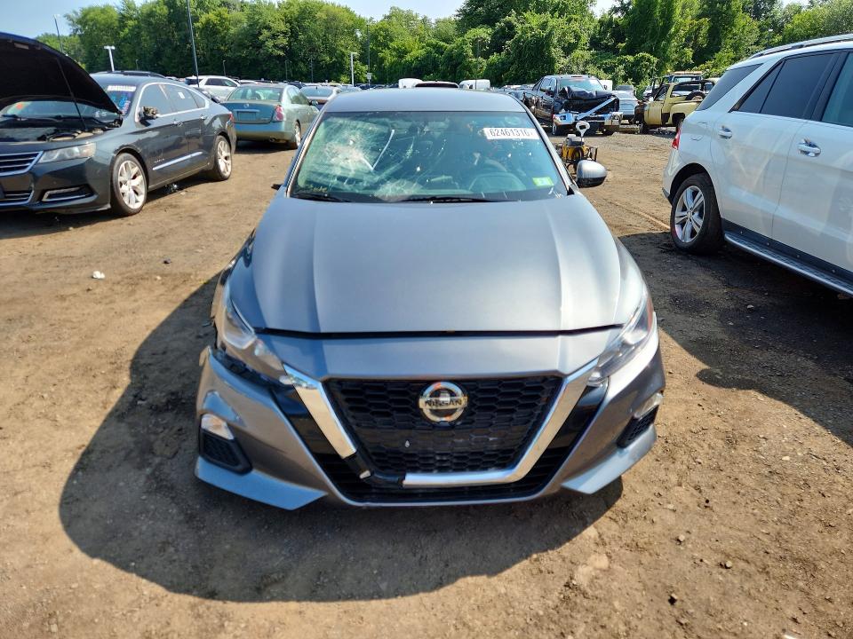 62461316 :رقم المزاد ، 1N4BL4BV5KC124174 vin ، 2019 Nissan Altima مزاد بيع