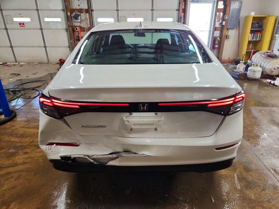 Продажа на аукционе авто 2024 Honda Accord, vin: 1HGCY1F27RA062556, номер лота: 61582786