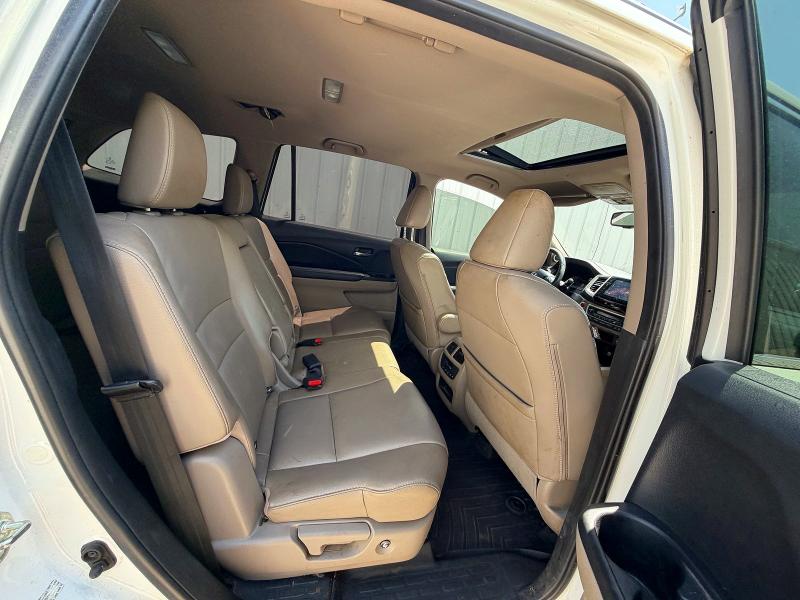 60892726 :رقم المزاد ، 5FNYF5H57GB007571 vin ، 2016 Honda Pilot مزاد بيع