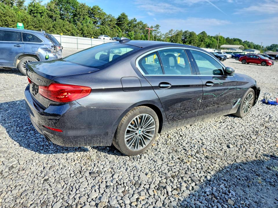 60012106 :رقم المزاد ، WBAJA7C52JG907405 vin ، 2018 Bmw 530 مزاد بيع