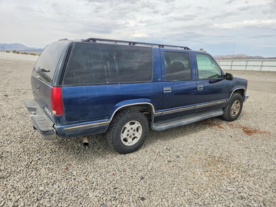 60899506 :رقم المزاد ، 3GNFK16R8XG222878 vin ، 1999 Chevrolet Suburban مزاد بيع