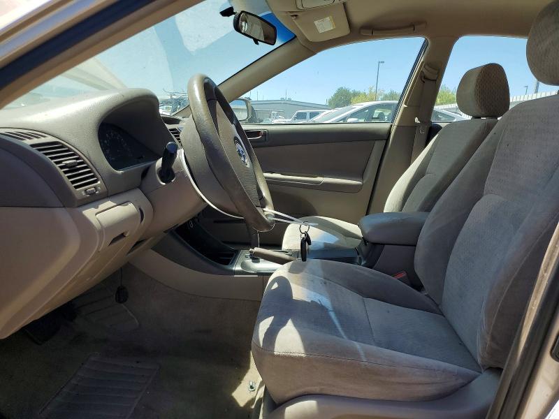 60991516 :رقم المزاد ، JTDBE32K520115786 vin ، 2002 Toyota Camry مزاد بيع