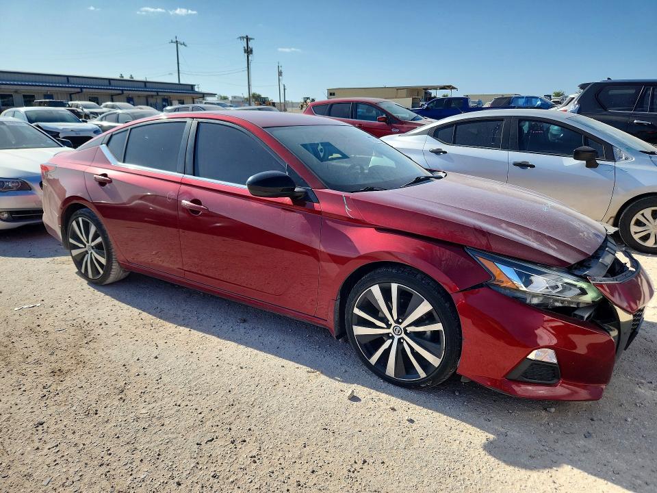 63566556 :رقم المزاد ، 1N4BL4CV0KC256046 vin ، 2019 Nissan Altima مزاد بيع