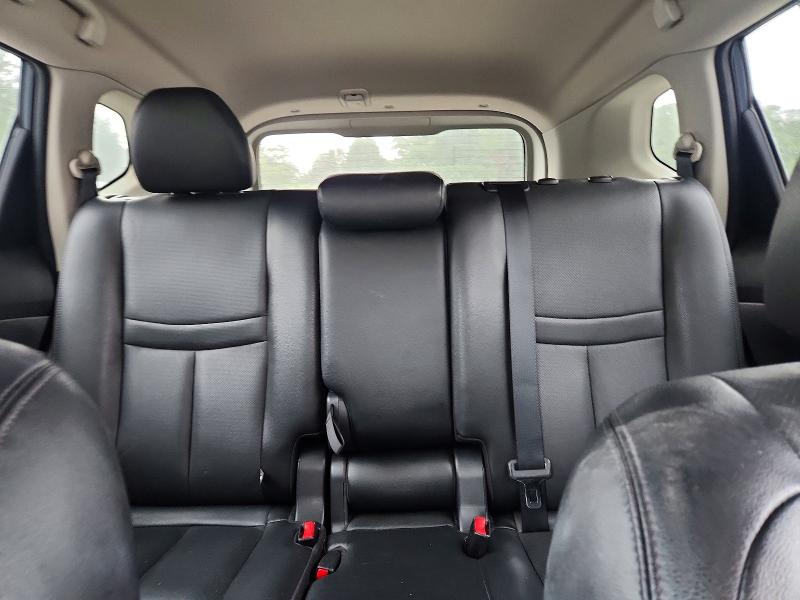 61632526 :رقم المزاد ، 5N1AT2MT3FC883638 vin ، 2015 Nissan Rogue مزاد بيع