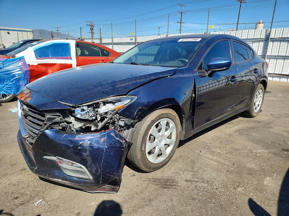 62412396 :رقم المزاد ، 3MZBN1U78JM230968 vin ، 2018 Mazda 3 مزاد بيع