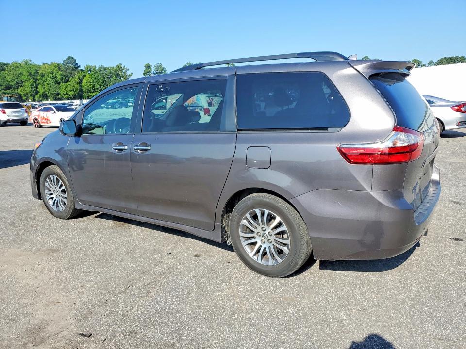 2018 Toyota Sienna მანქანა იყიდება აუქციონზე, vin: 5TDYZ3DC2JS960353, აუქციონის ნომერი: 63132846