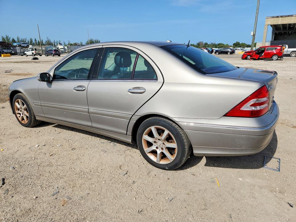 61186346 :رقم المزاد ، WDBRF92H77F914023 vin ، 2007 Mercedes-benz C مزاد بيع
