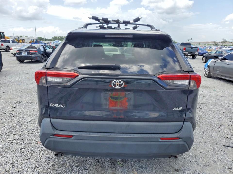 2021 Toyota Rav4 მანქანა იყიდება აუქციონზე, vin: 2T3C1RFV7MC137960, აუქციონის ნომერი: 62039926